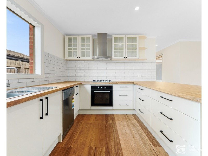 20 Broadstone Way, Cranbourne VIC 3977