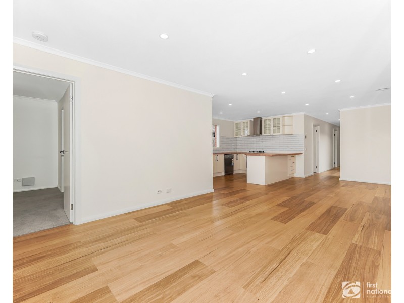 20 Broadstone Way, Cranbourne VIC 3977