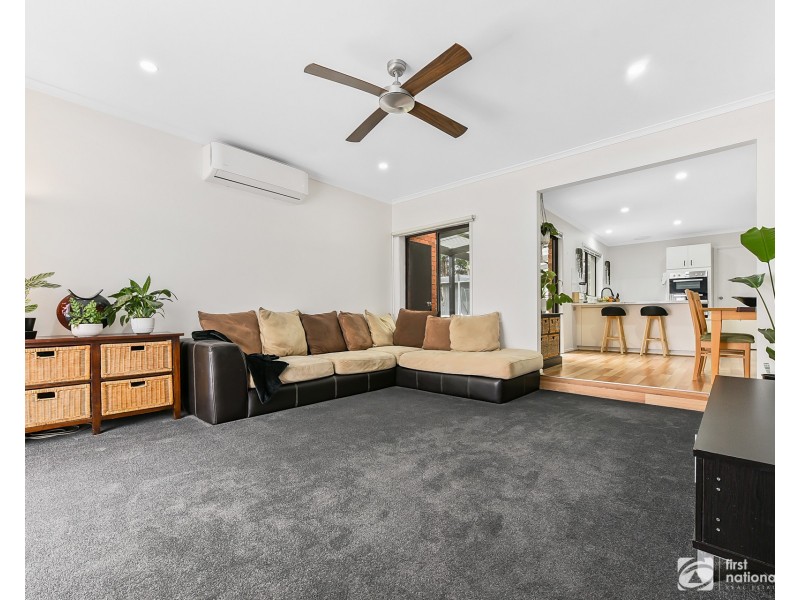 11 Manisa Place, Cranbourne West VIC 3977