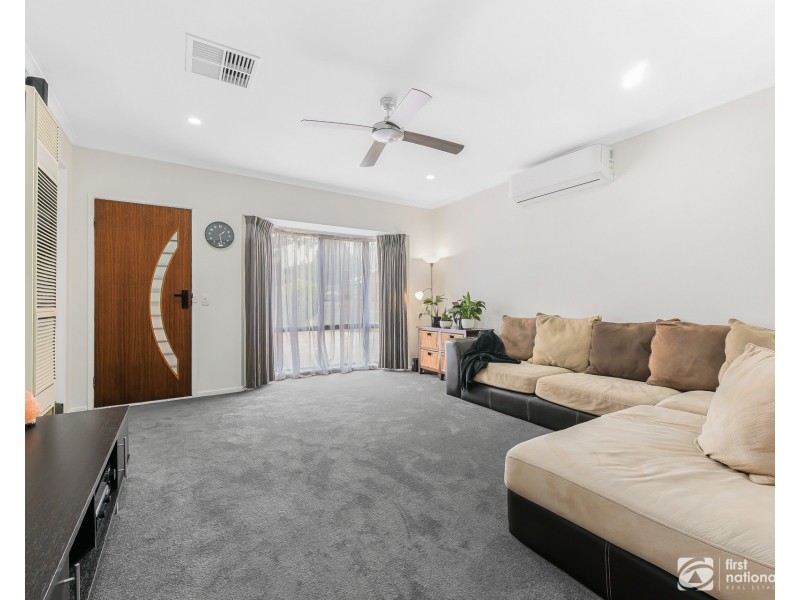 11 Manisa Place, Cranbourne West VIC 3977