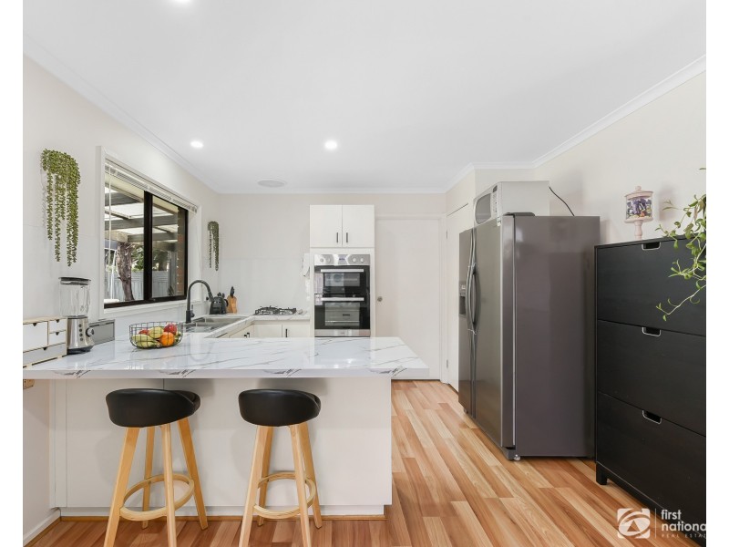 11 Manisa Place, Cranbourne West VIC 3977