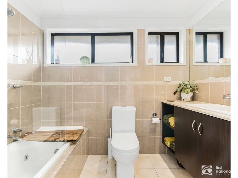 11 Manisa Place, Cranbourne West VIC 3977