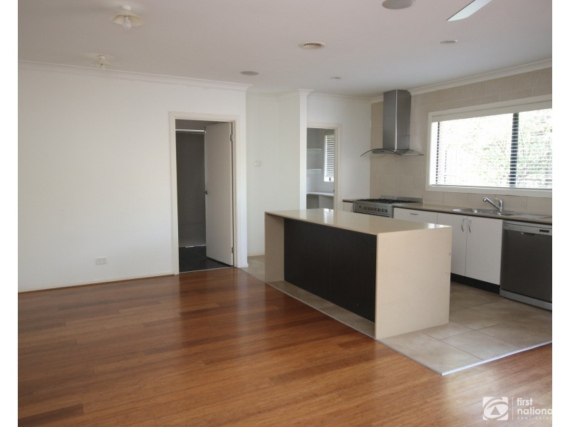 7 Albida Parade, Lyndhurst VIC 3975