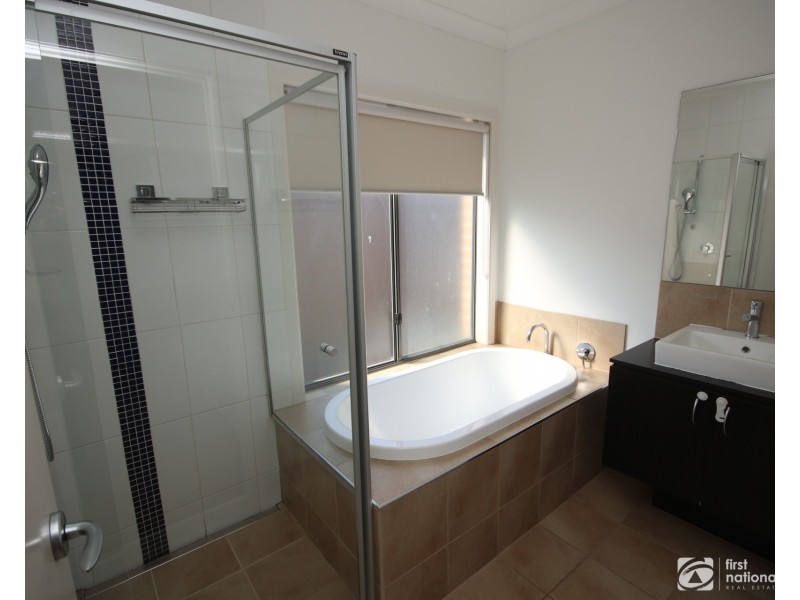 7 Albida Parade, Lyndhurst VIC 3975