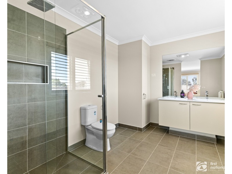No. 44 Karabair Street, Clyde North VIC 3978