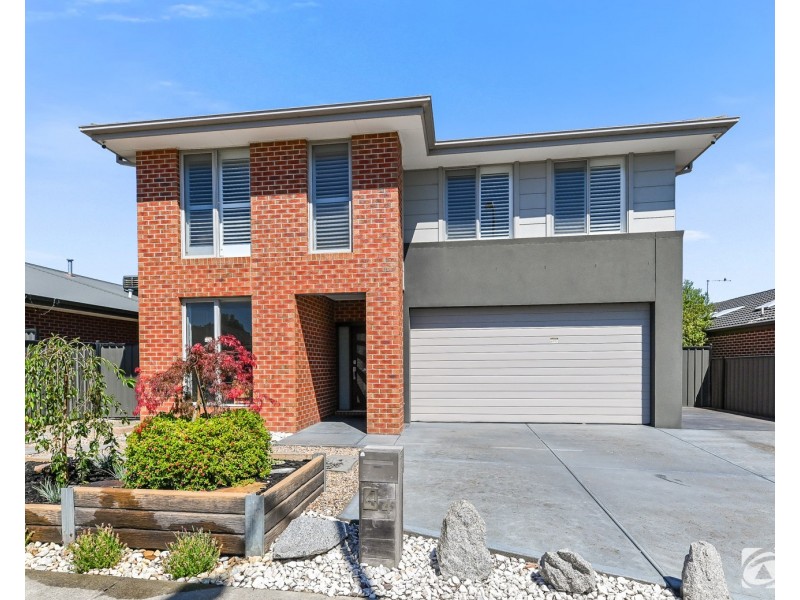 No. 44 Karabair Street, Clyde North VIC 3978