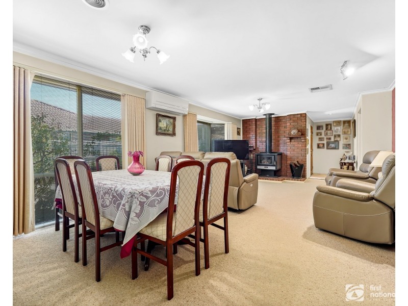 6 Bianco Court, Cranbourne North VIC 3977