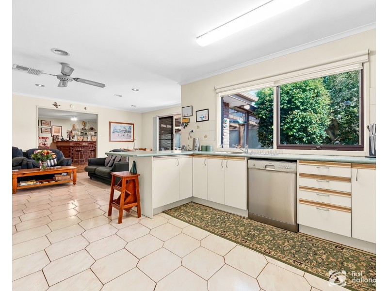 6 Bianco Court, Cranbourne North VIC 3977