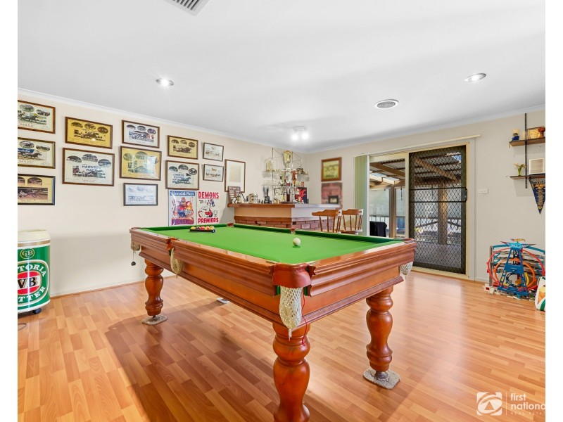 6 Bianco Court, Cranbourne North VIC 3977