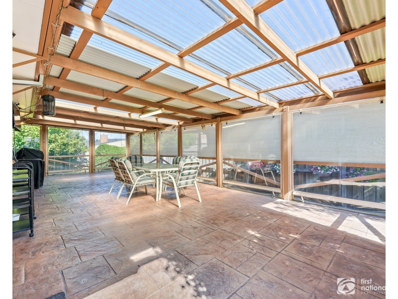 6 Bianco Court, Cranbourne North VIC 3977
