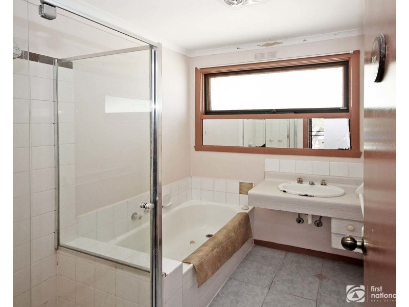 12 Roma Avenue, Cranbourne VIC 3977