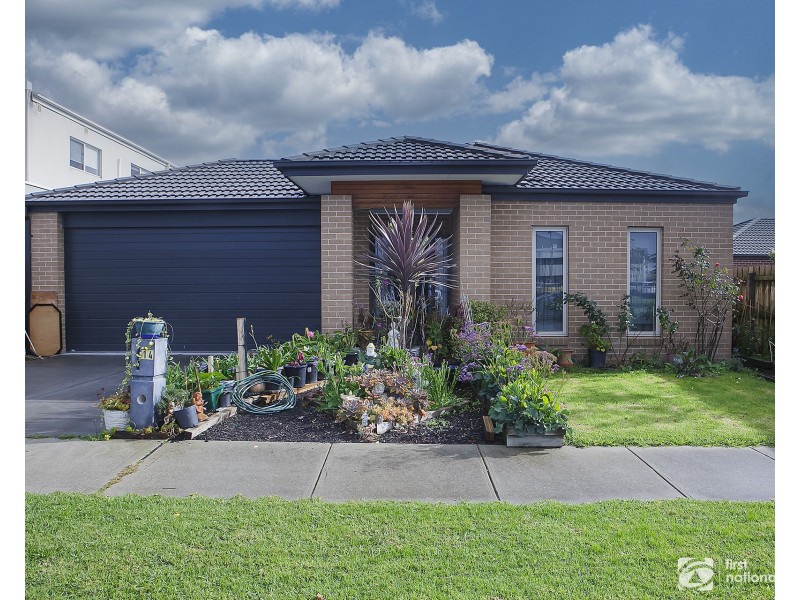 14 Fiorelli Boulevard, Cranbourne East VIC 3977