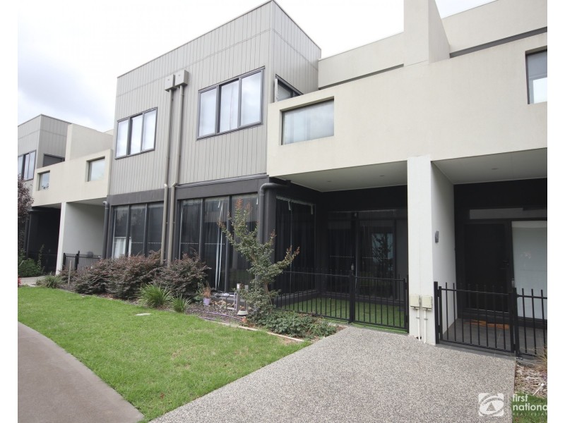 6 Coral, Cranbourne West VIC 3977