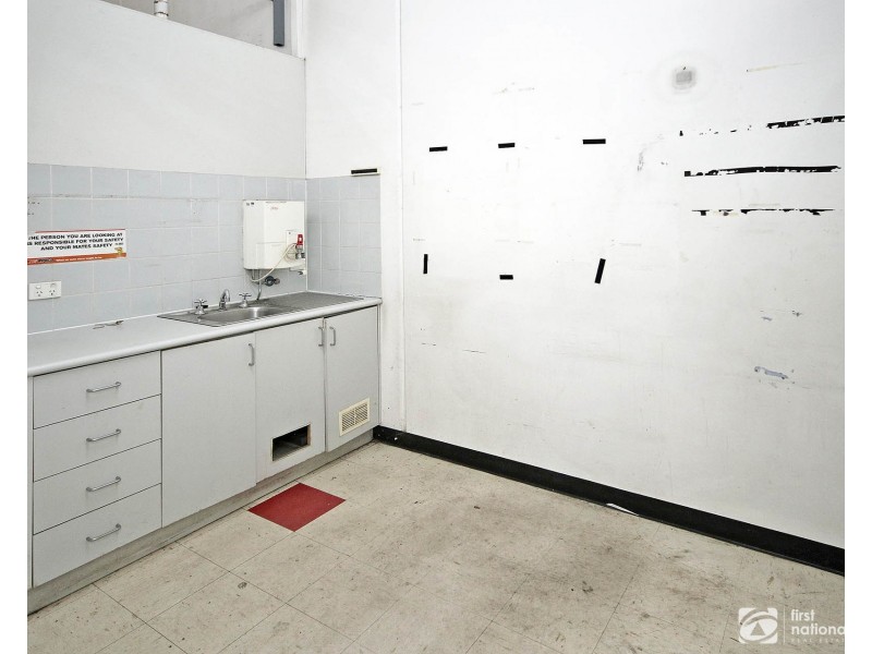 214-216 South Gippsland Highway, Cranbourne VIC 3977