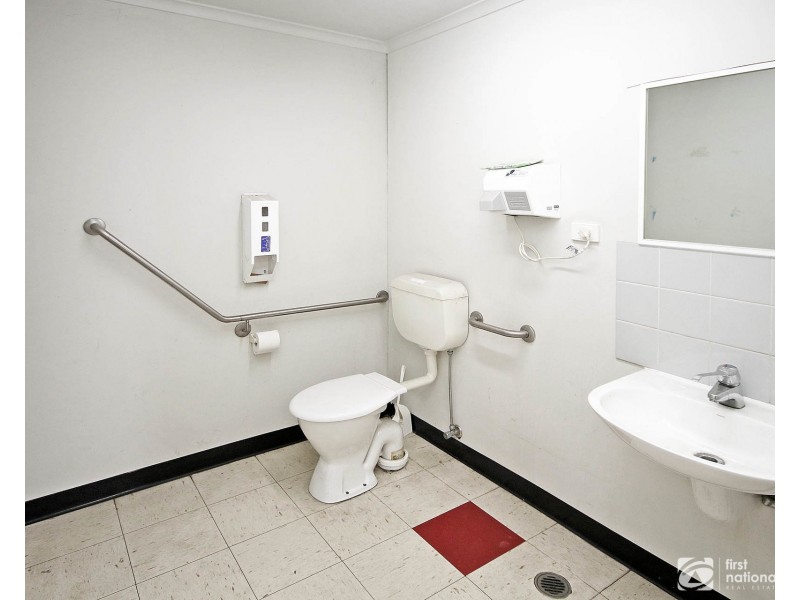 214-216 South Gippsland Highway, Cranbourne VIC 3977