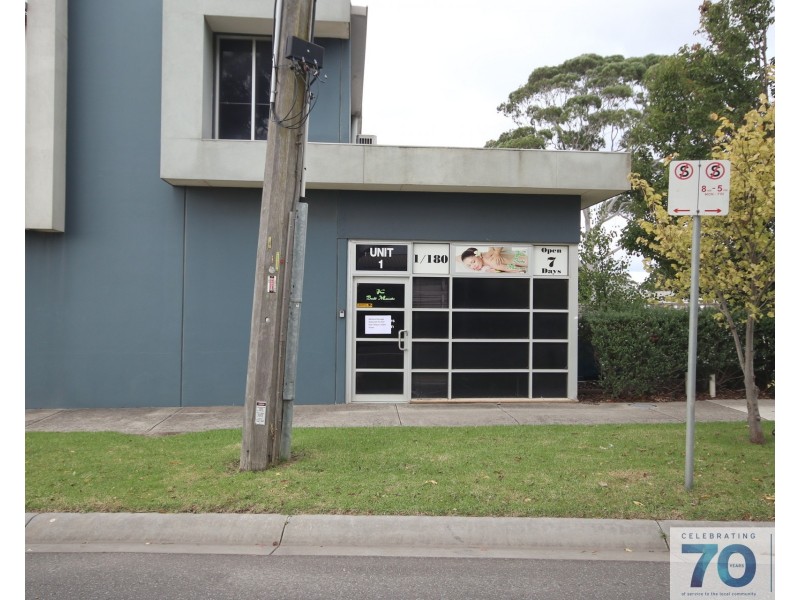 1/180 Sladen, Cranbourne VIC 3977