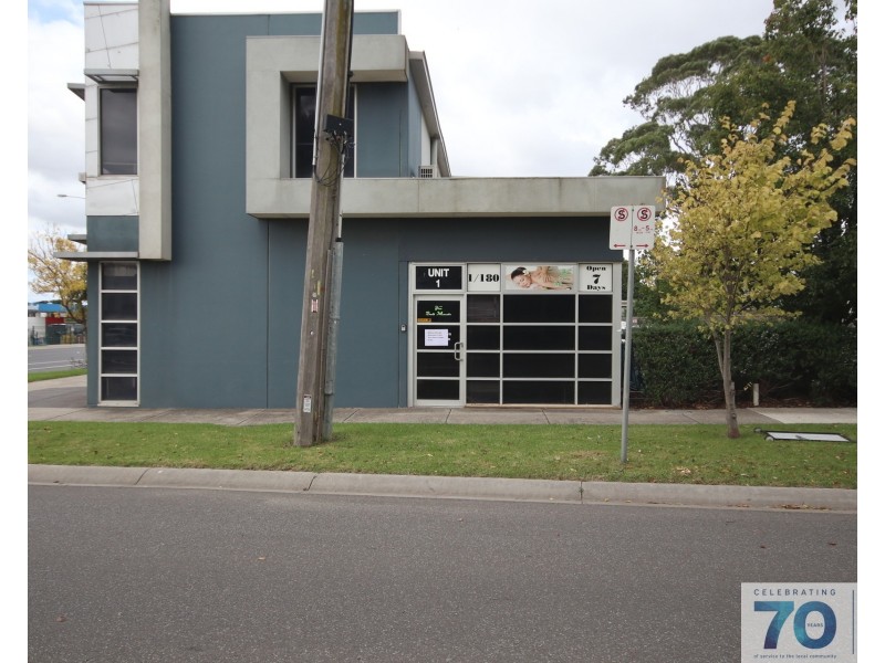 1/180 Sladen, Cranbourne VIC 3977