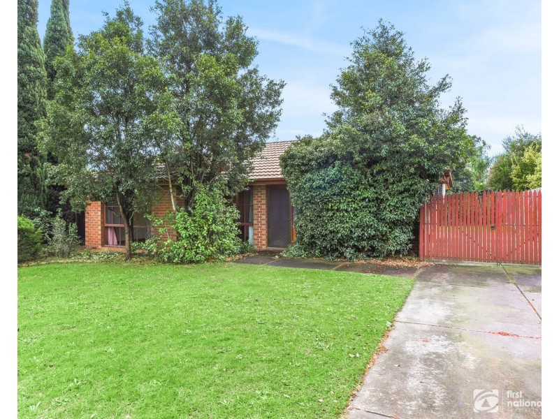 7 Heywood Crescent, Cranbourne North VIC 3977