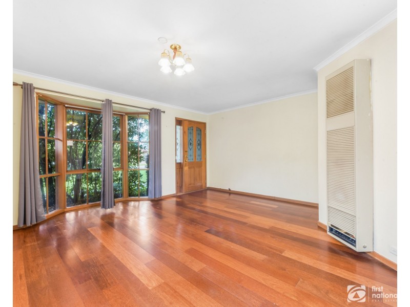 7 Heywood Crescent, Cranbourne North VIC 3977