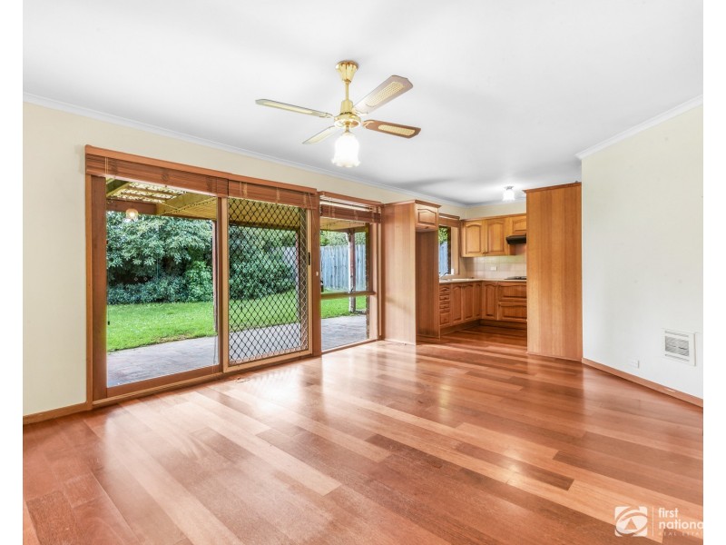 7 Heywood Crescent, Cranbourne North VIC 3977