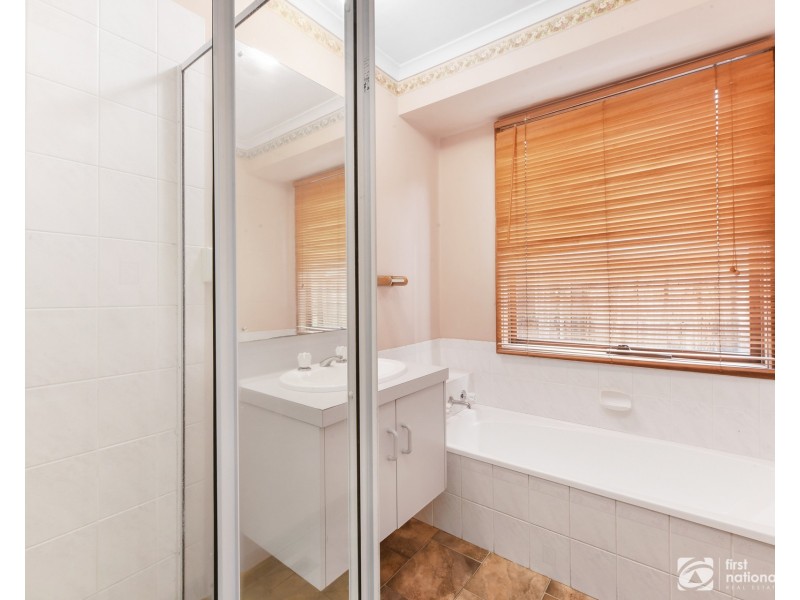 7 Heywood Crescent, Cranbourne North VIC 3977