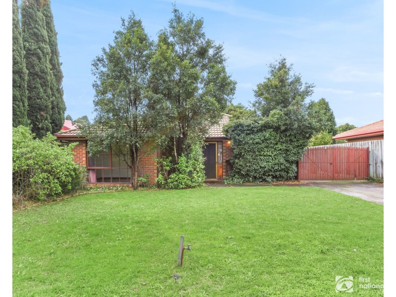 7 Heywood Crescent, Cranbourne North VIC 3977