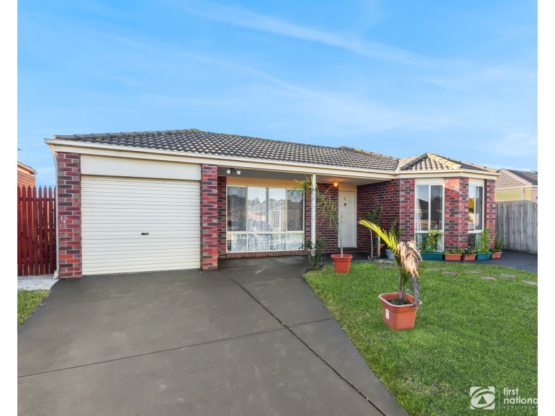 8 Nandaly Place, Cranbourne West VIC 3977