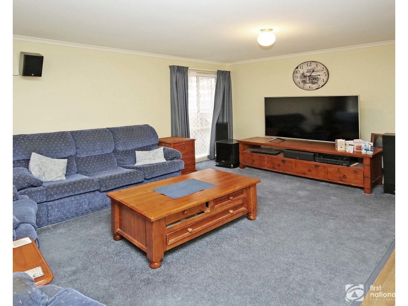 68 Cherryhills Drive, Cranbourne VIC 3977
