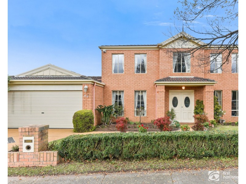 45 Robinswood Parade, Narre Warren South VIC 3805