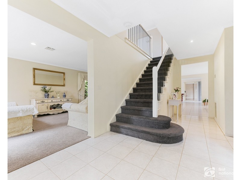 45 Robinswood Parade, Narre Warren South VIC 3805