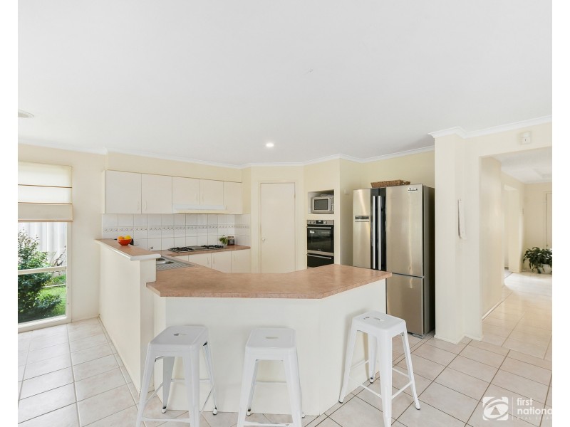 45 Robinswood Parade, Narre Warren South VIC 3805