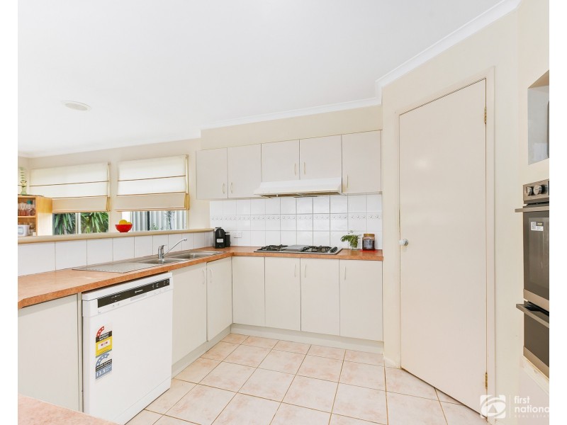 45 Robinswood Parade, Narre Warren South VIC 3805