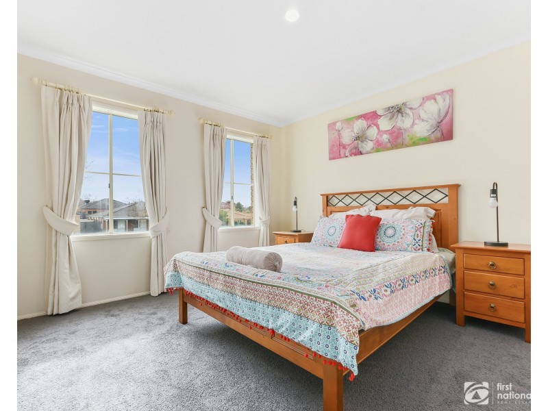 45 Robinswood Parade, Narre Warren South VIC 3805