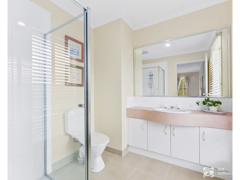 45 Robinswood Parade, Narre Warren South VIC 3805