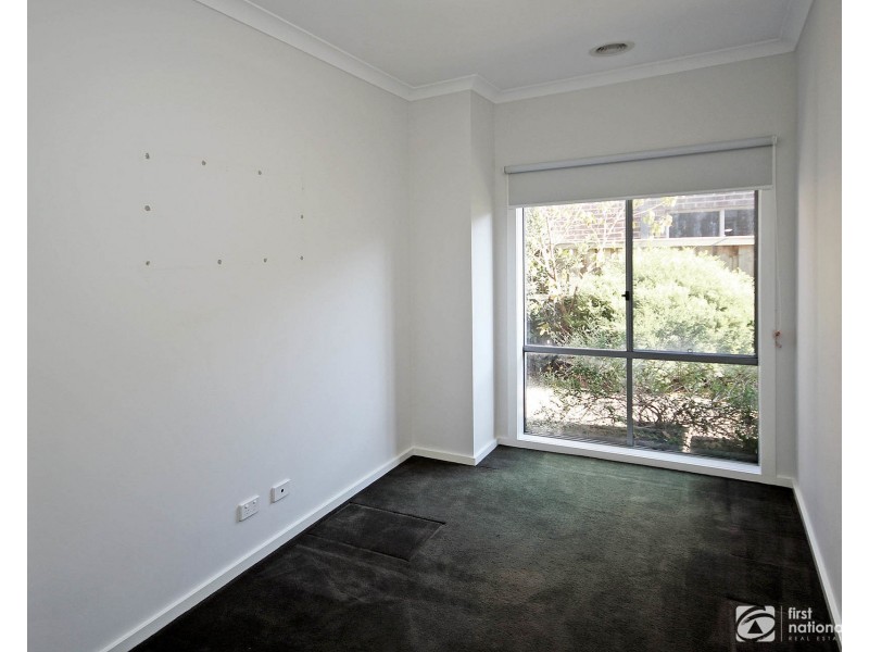 82 Karawarra Circuit, Cranbourne North VIC 3977