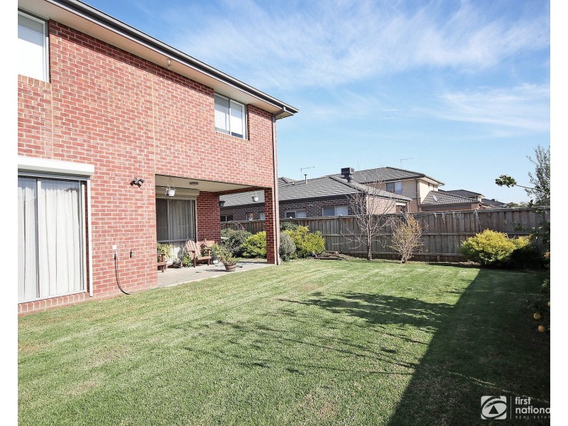 82 Karawarra Circuit, Cranbourne North VIC 3977