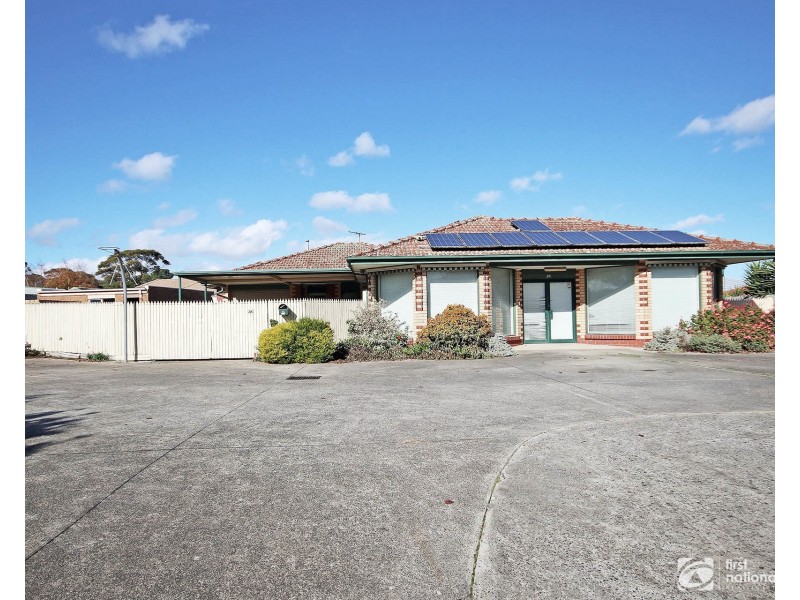 26 Stirling Avenue, Cranbourne North VIC 3977