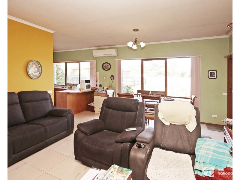 26 Stirling Avenue, Cranbourne North VIC 3977