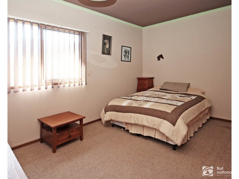 26 Stirling Avenue, Cranbourne North VIC 3977