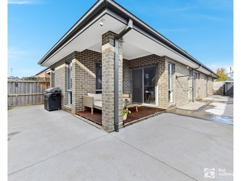 5 Orbit Street, Clyde North VIC 3978