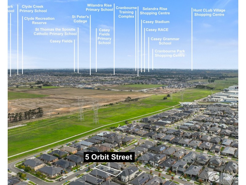 5 Orbit Street, Clyde North VIC 3978