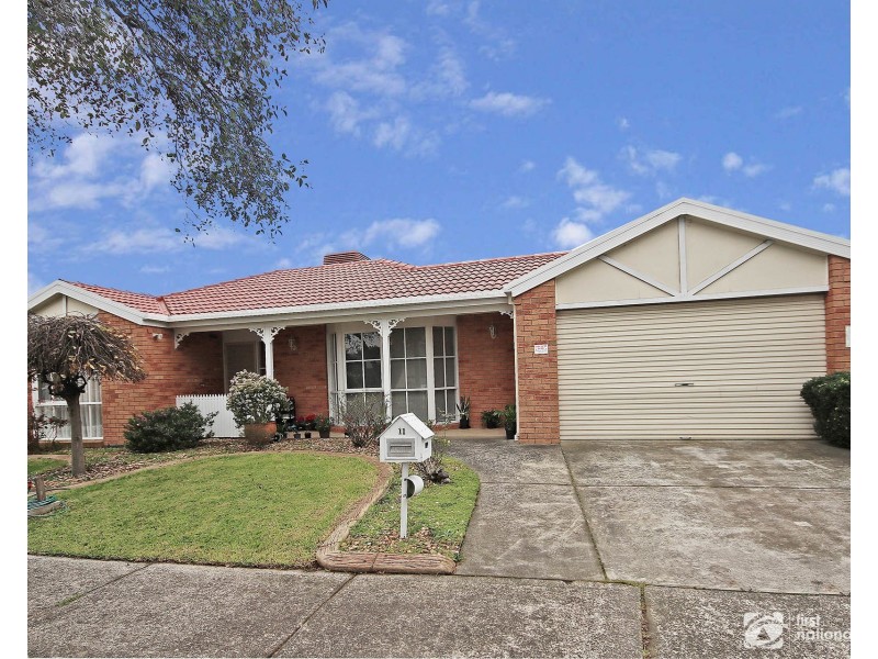 11 Elda Court, Cranbourne North VIC 3977