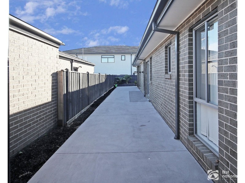 5 Orbit Street, Clyde VIC 3978