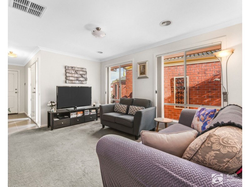 22a Maureen Close, Cranbourne West VIC 3977