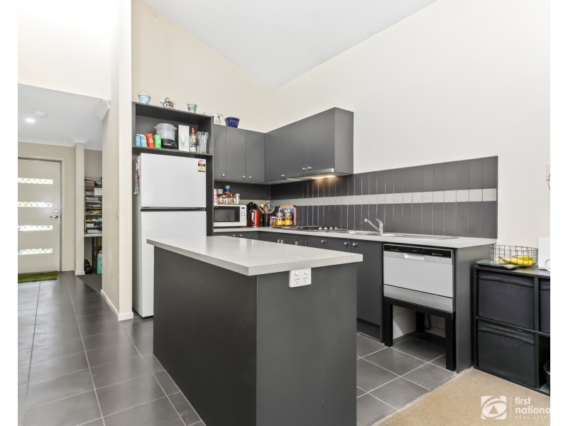 182 Paterson Drive, Lynbrook VIC 3975