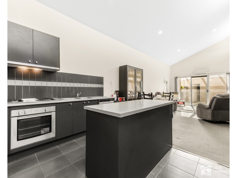 182 Paterson Drive, Lynbrook VIC 3975