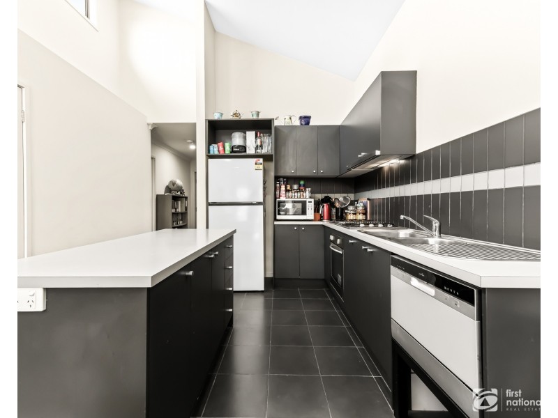 182 Paterson Drive, Lynbrook VIC 3975