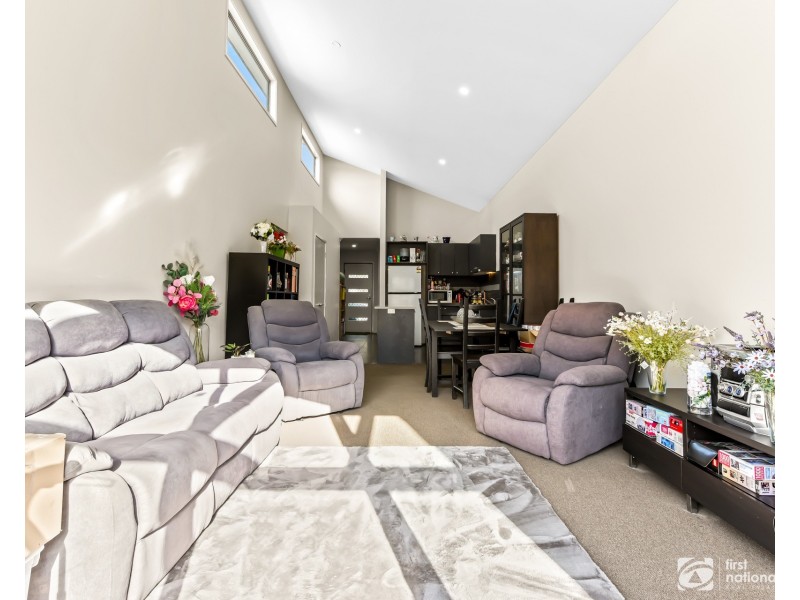 182 Paterson Drive, Lynbrook VIC 3975