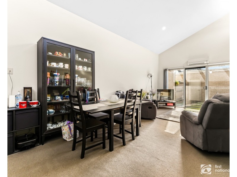 182 Paterson Drive, Lynbrook VIC 3975