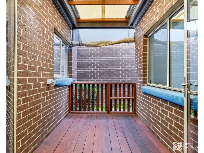 19 Comtois Lane, Clyde North VIC 3978